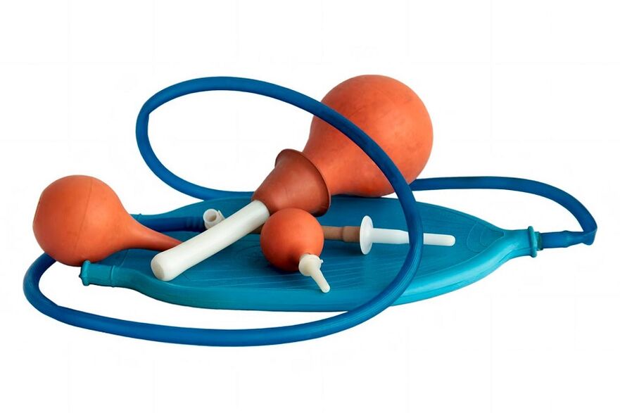 Clistere per rimuovere i parassiti dal corpo